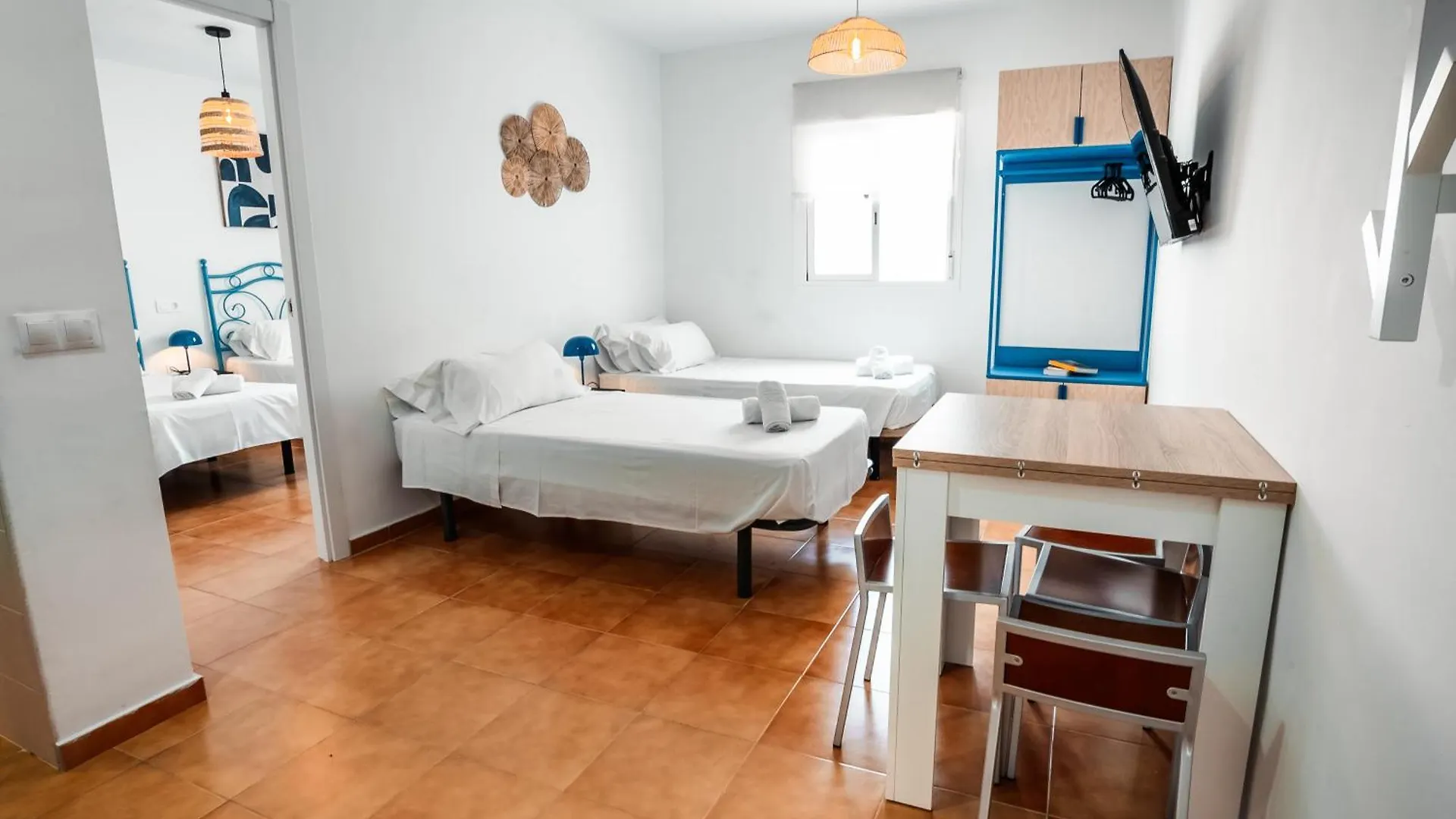 Escuela Village Marbella 0*,